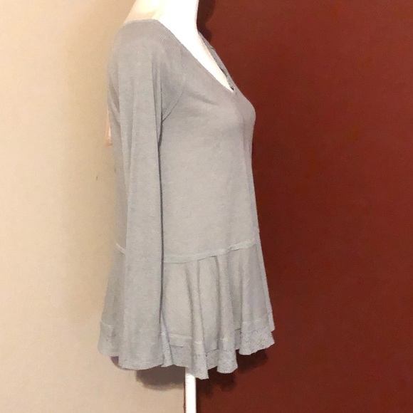 ⭐️ Chelsea & Violet Ribbed Peplum Top - Picture 4 of 8